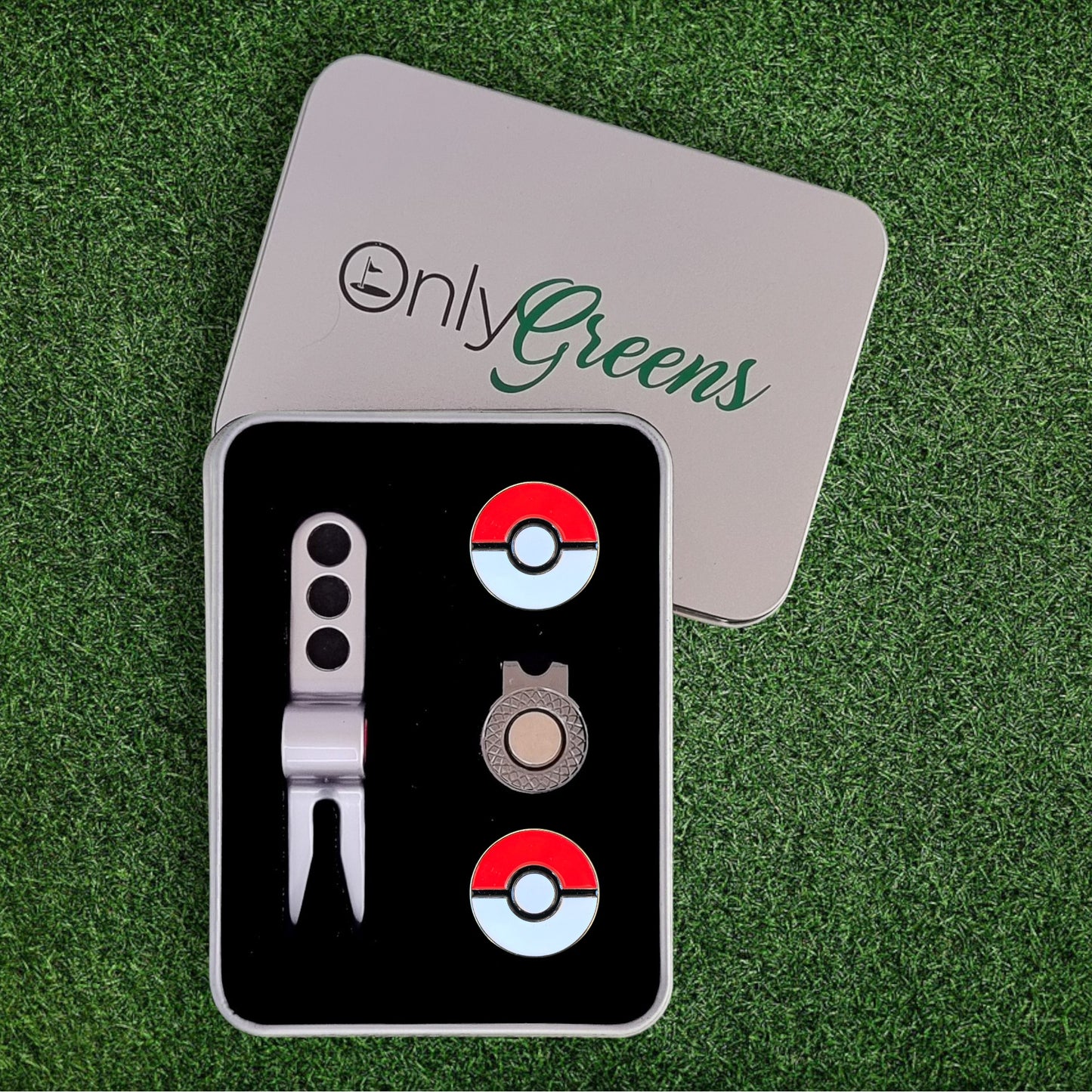 Scotty Divot Tool & Ball Marker Gift Set - Pokéball | Complete in Gift Tin